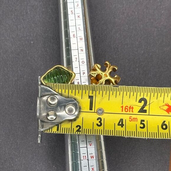 Tory Burch NWT Sculptural Bypass Statement Ring | Leaf & Logo Flower | Size 7.25 - Picture 11 of 11